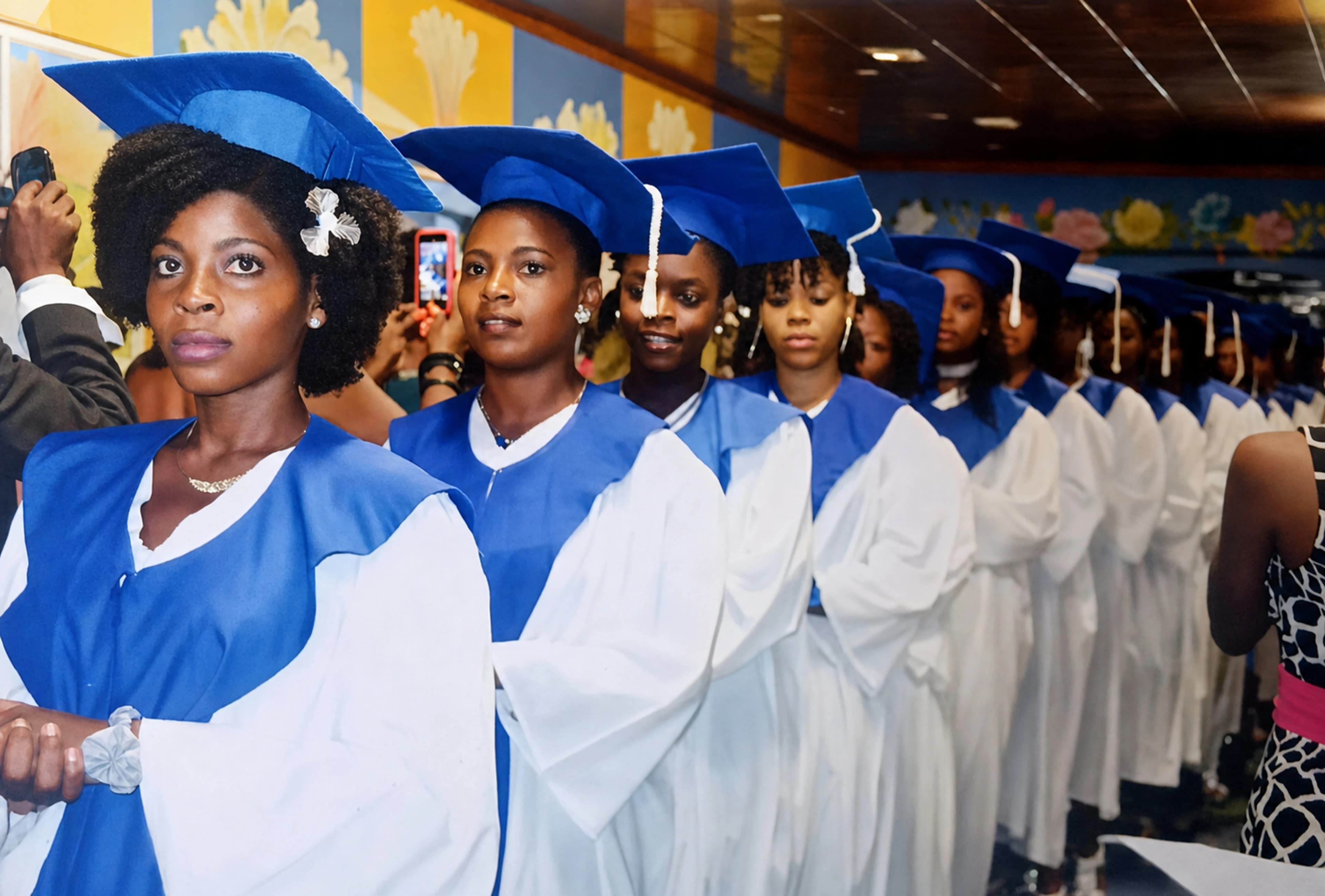 Les finissants du CMFB en toge lors de la cérémonie de graduation