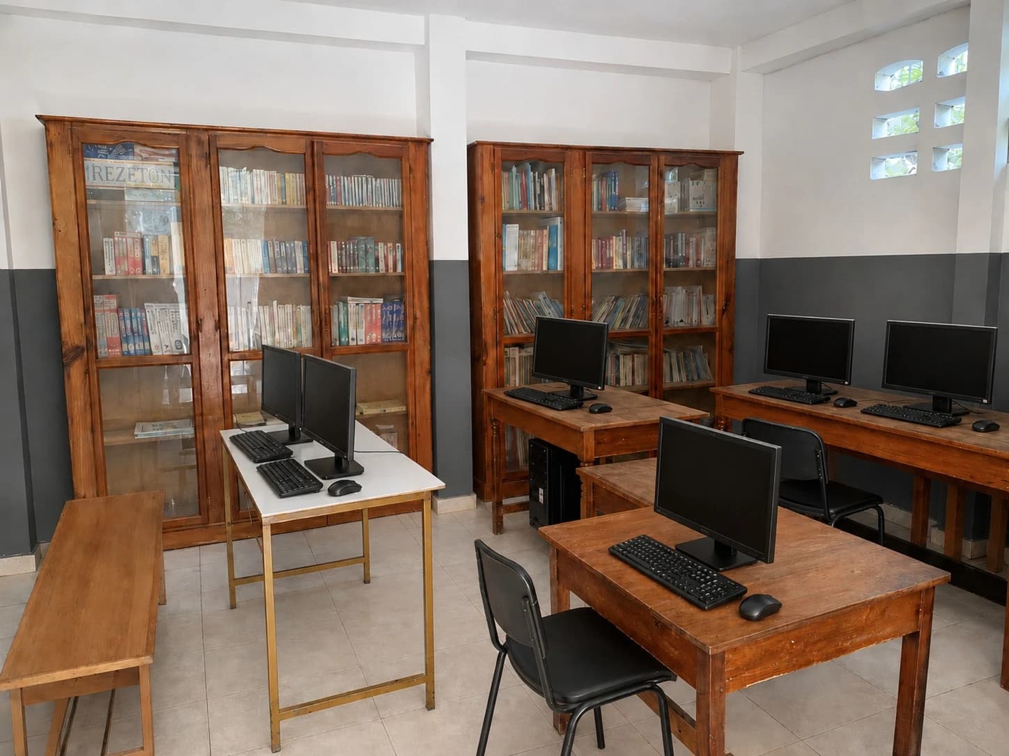 La bibliothèque du CMFB, espace de lecture et d’étude